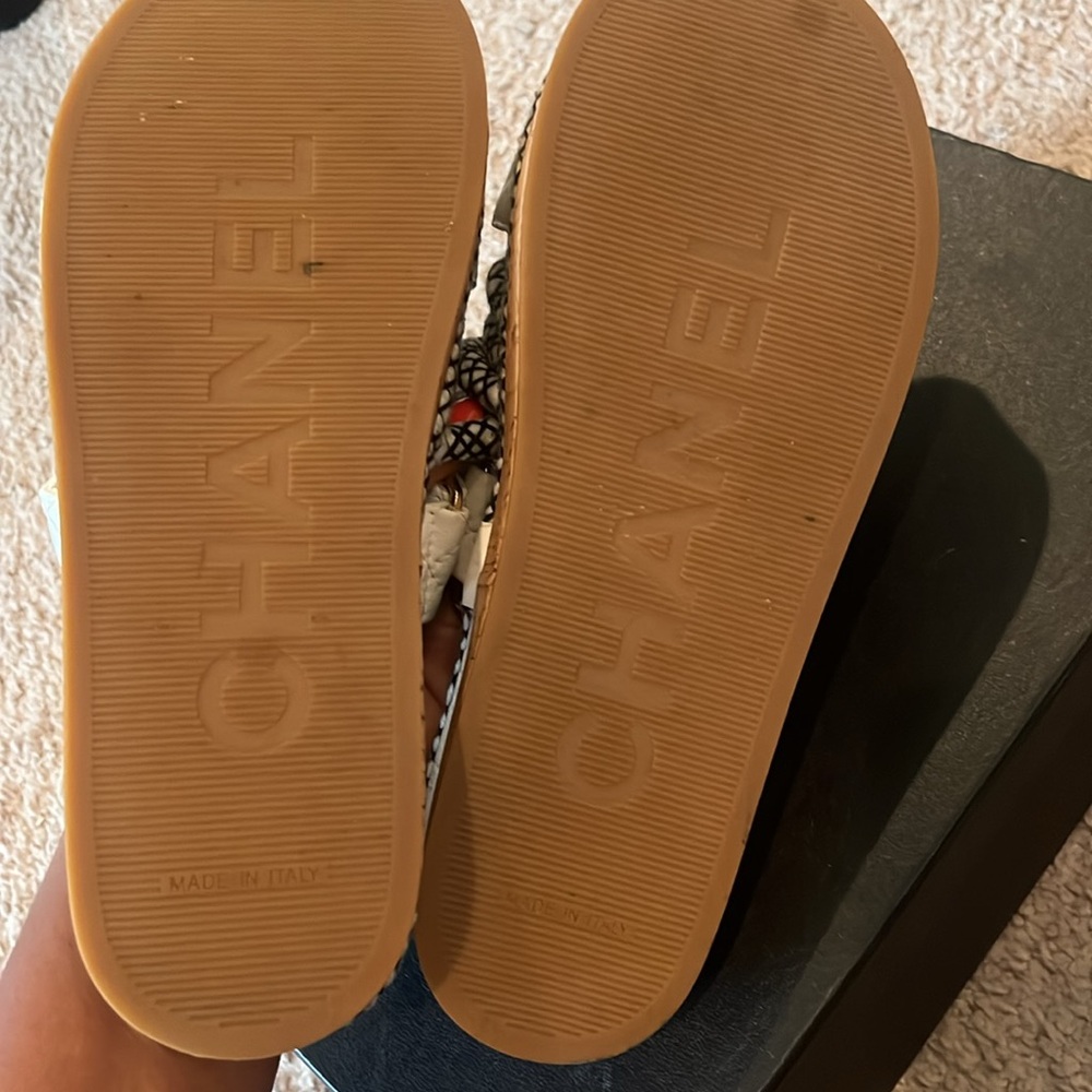 Authentic Chanel sandals - Picture 3 of 4